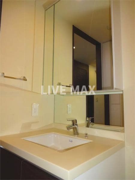 メイクスデザイン南青山の物件内観写真