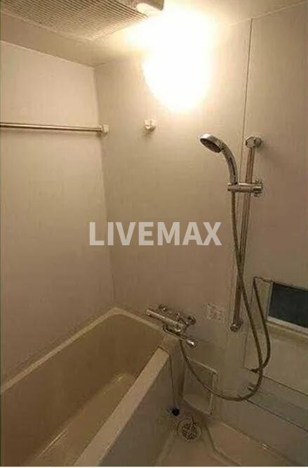 ラグジュアリーアパートメント御徒町の物件内観写真