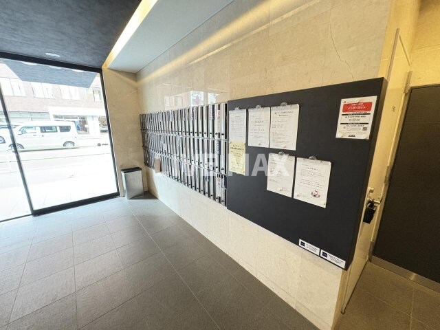 クレジデンス神谷町の物件外観写真