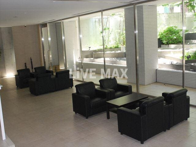 アジリア南麻布J'sの物件外観写真