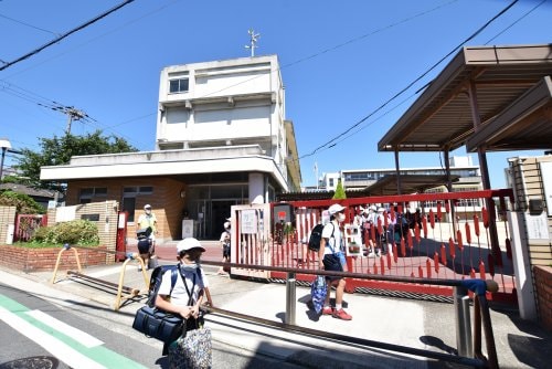 諏訪ノ森駅 徒歩7分 3階の物件外観写真