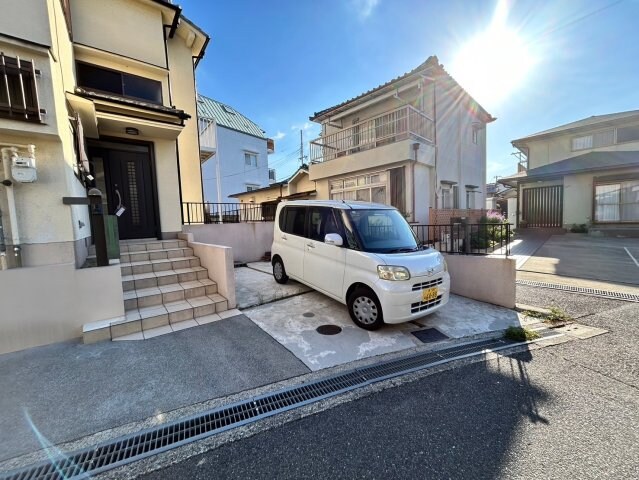 深井駅 徒歩8分の物件外観写真