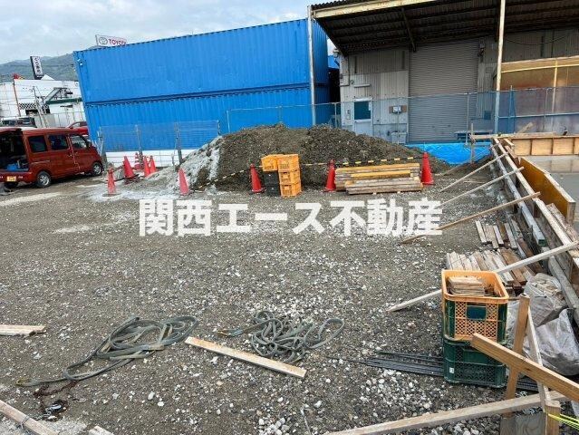 アット横小路の物件外観写真