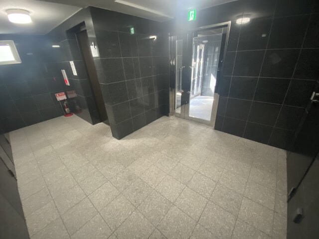 ヒルズ八尾本町の物件外観写真