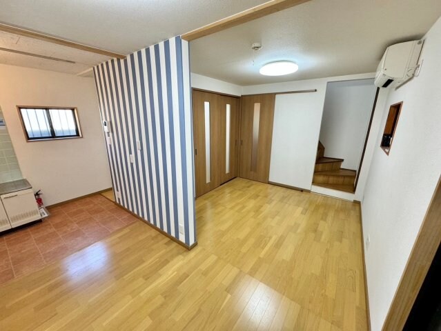 山城町1丁目貸家の物件内観写真