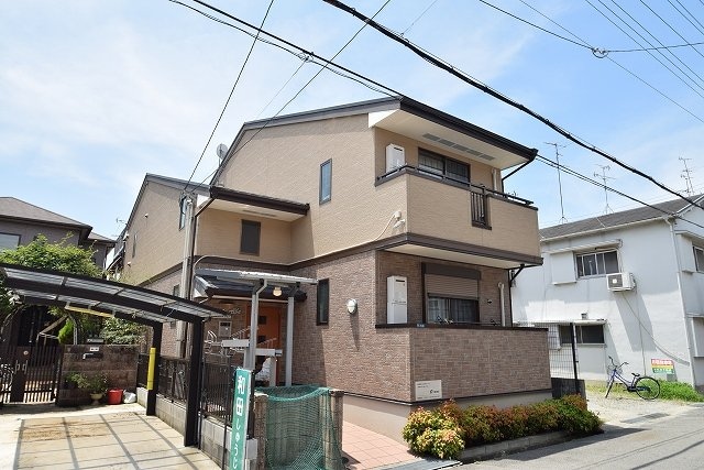 エレガンテアルバの物件外観写真