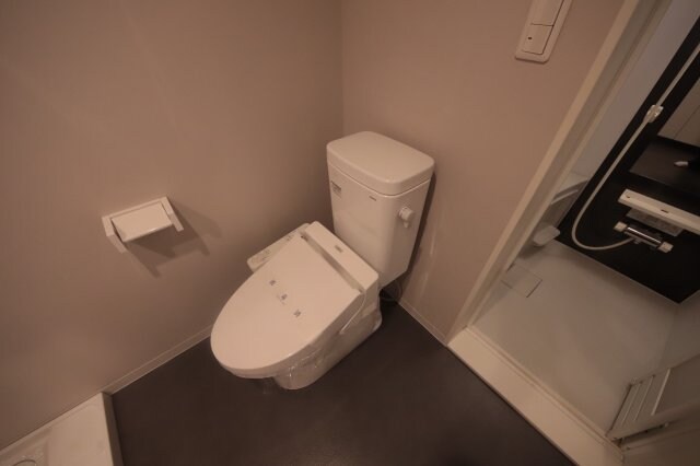 LOTUS TSUKAGUCHI IIの物件内観写真