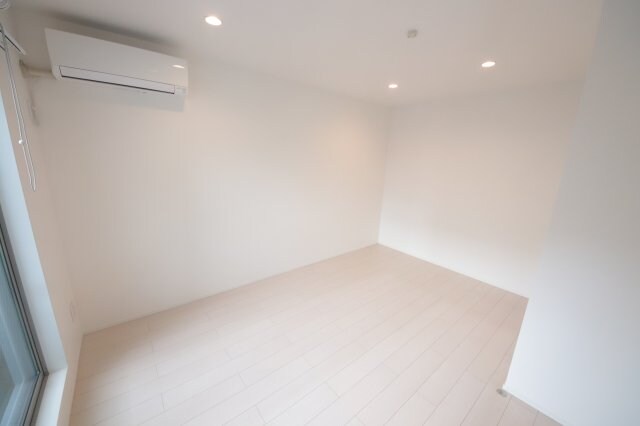 LOTUS TSUKAGUCHI IIの物件内観写真