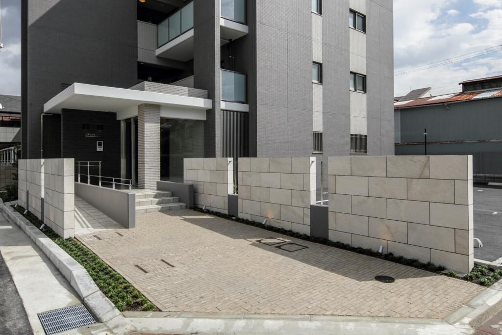 グランリールの物件外観写真