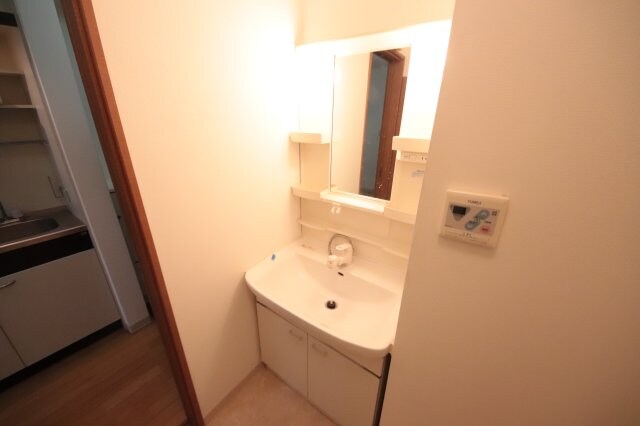 誠月ハイツの物件内観写真