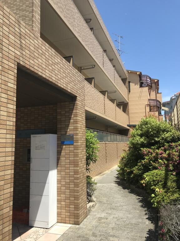 フォワイエセレストⅡの物件外観写真