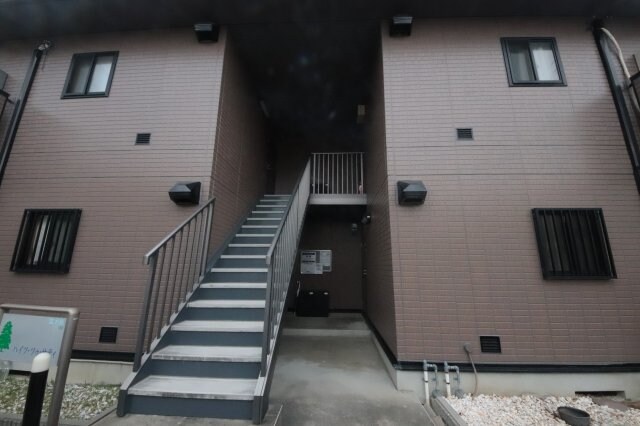 ハイツ・ツゥ・サティの物件外観写真