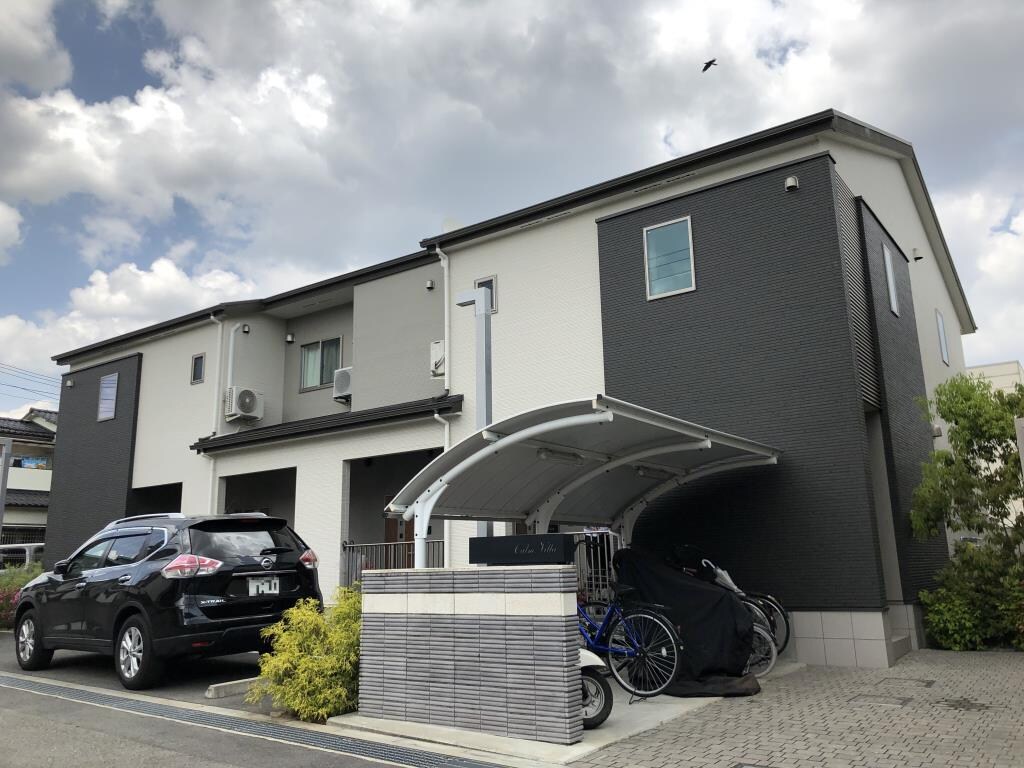 カーム ヴィラの物件外観写真