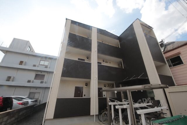 アズール尼崎の物件外観写真