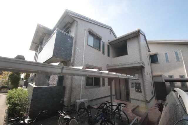 リヴェールの物件外観写真