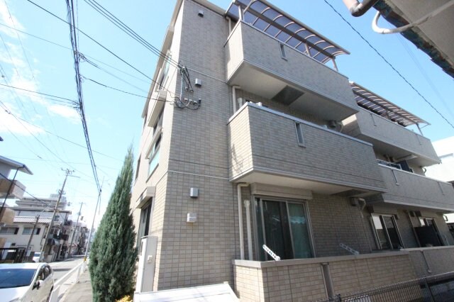 メゾントレビナの物件外観写真