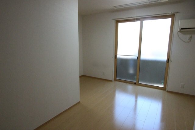 メゾントレビナの物件内観写真