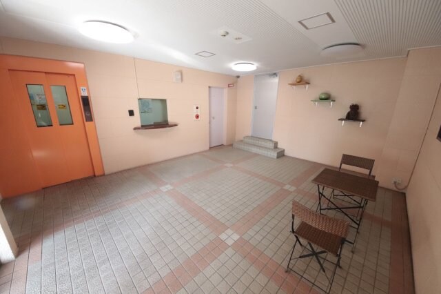 サリュー塚口の物件外観写真