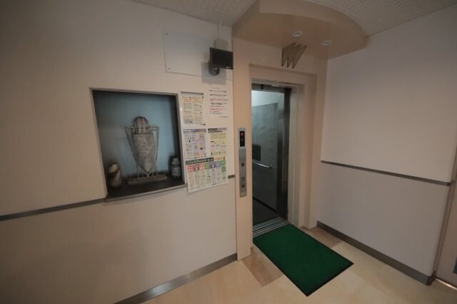 ユニテソリステ津門川の物件外観写真