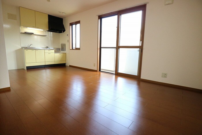 ライフランドスケープB棟の物件内観写真