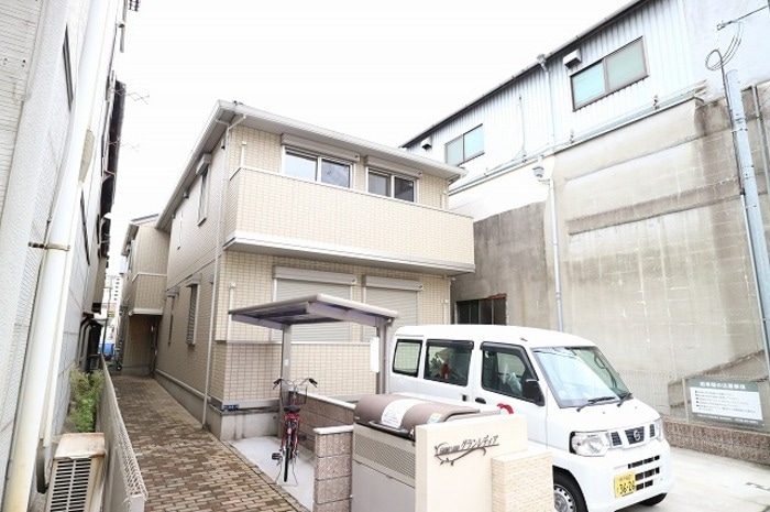 グランレディアの物件外観写真