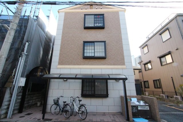 ドム北口の物件外観写真