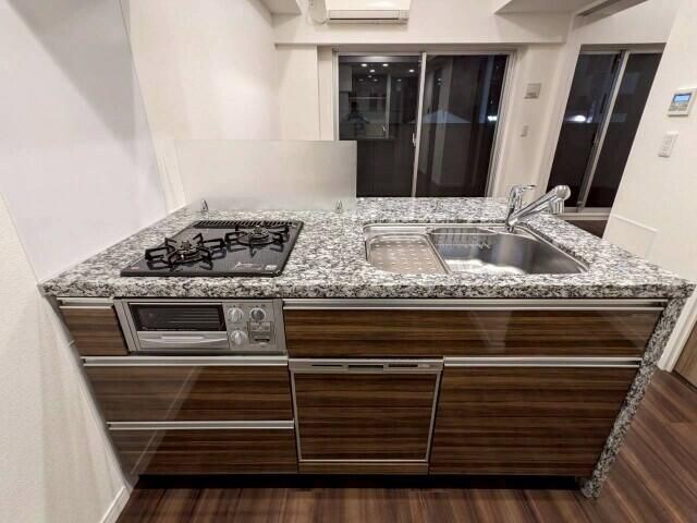 Totsu Residence Kaminarimonの物件内観写真