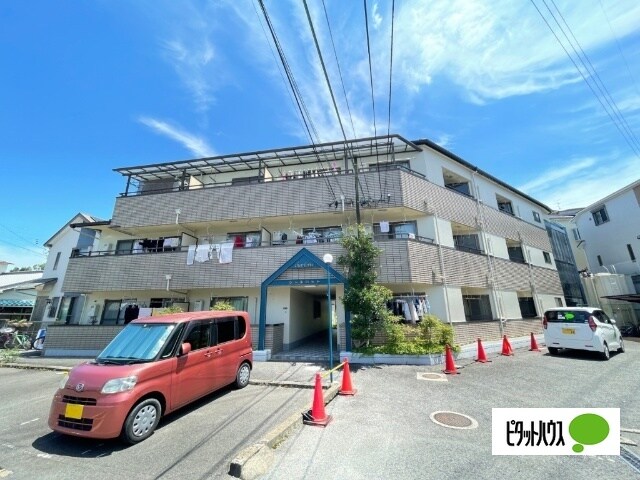 シャルロットの物件外観写真