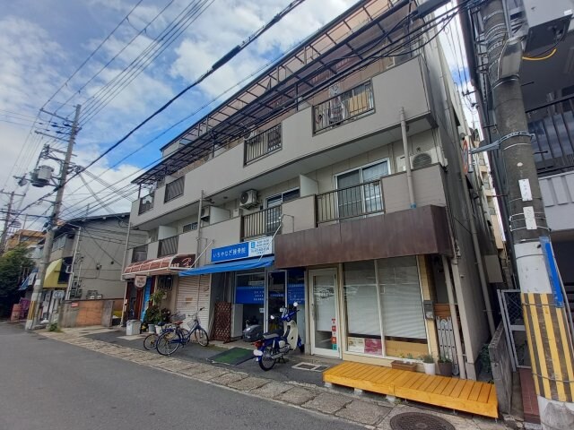 レジデンストモエの物件外観写真