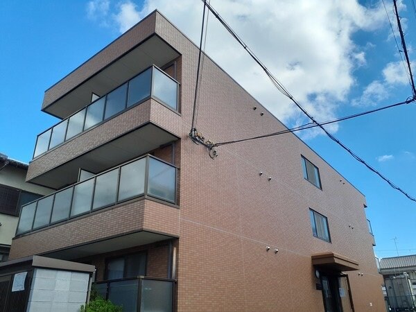 グランドハウス寝屋川の物件外観写真