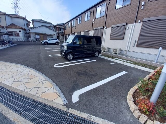 シュシュテラスの物件外観写真