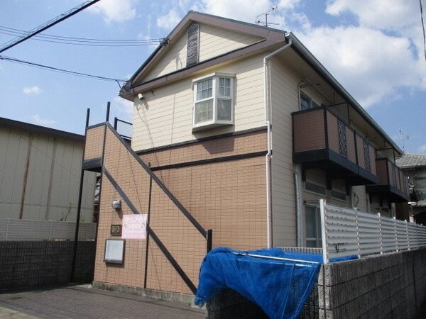 レオパレス枚方公園第６の物件外観写真