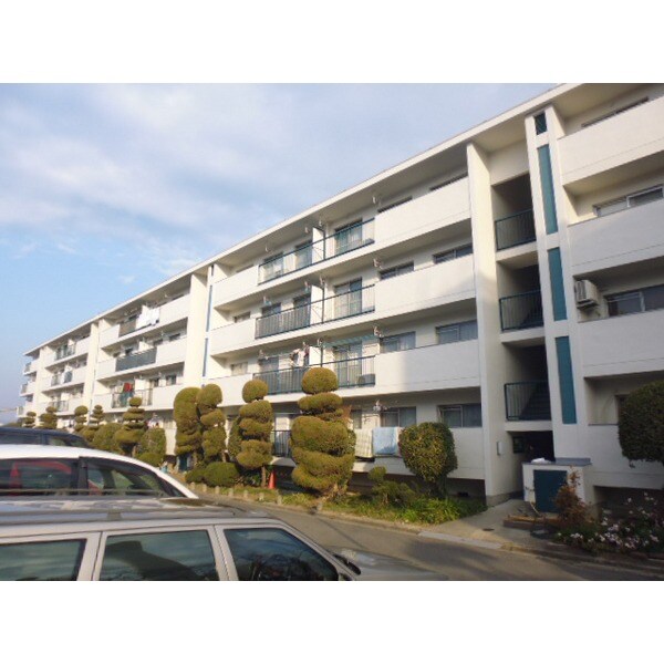 香里三井団地Ａ７棟の物件外観写真