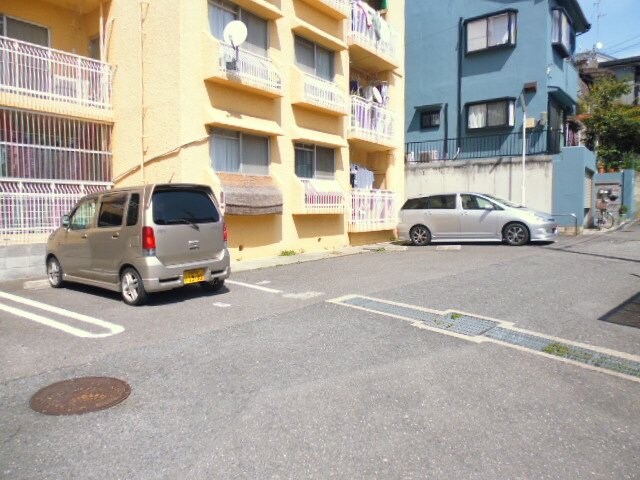 シャルル香里園の物件外観写真