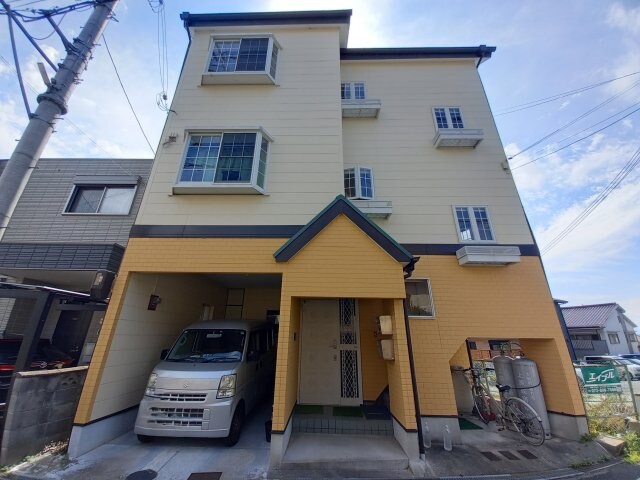 私市ハイツの物件外観写真