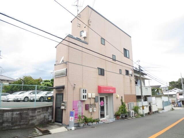 シャンローズ東香里Ⅱの物件外観写真