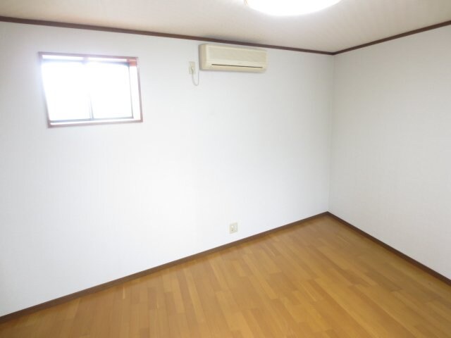 シャンローズ東香里Ⅱの物件内観写真