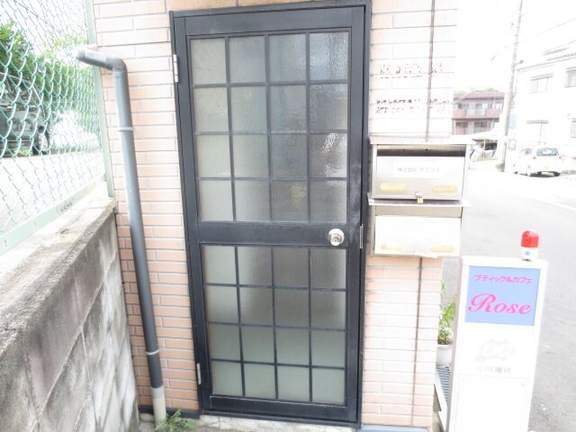 シャンローズ東香里Ⅱの物件外観写真