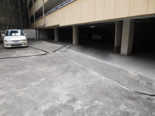 ハイクレスト宮之阪の物件外観写真