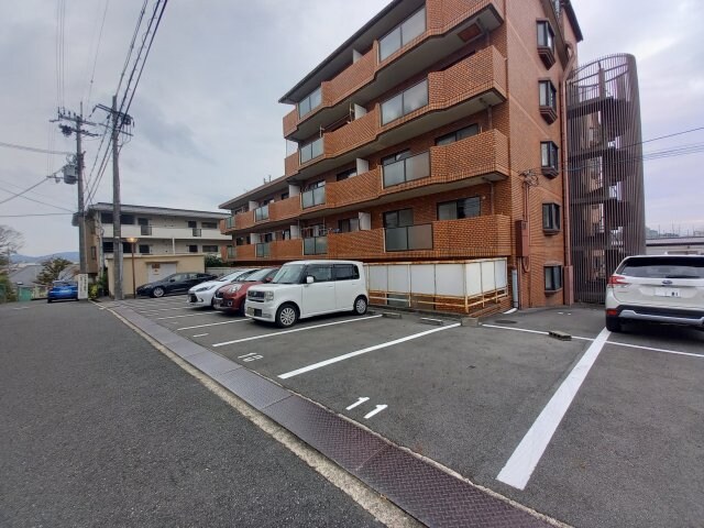 サンライト星ヶ丘の物件外観写真