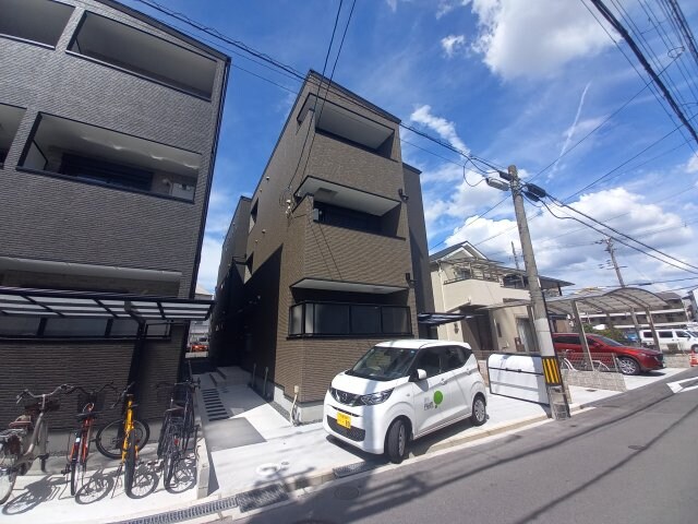 セレニティ池田A棟の物件外観写真