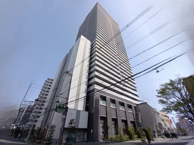 ロイヤルメドゥ香里園タワーの物件外観写真