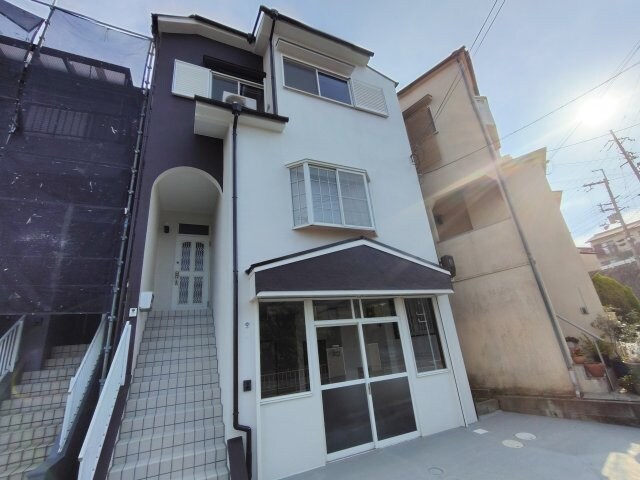 藤阪駅 徒歩46分 1階の物件外観写真