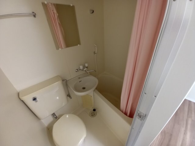 ハイネス香里の物件内観写真