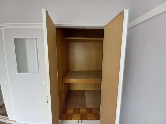 ハイネス香里の物件内観写真