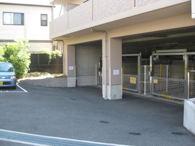 アーバス枚方の物件外観写真