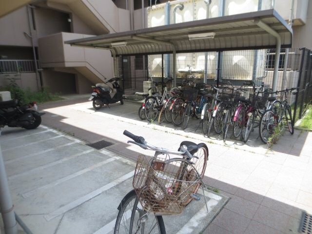 アーバス枚方の物件外観写真