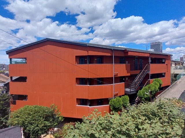 赤井マンション香里の物件外観写真