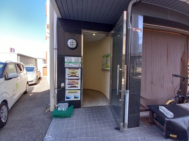 マンションベガの物件外観写真