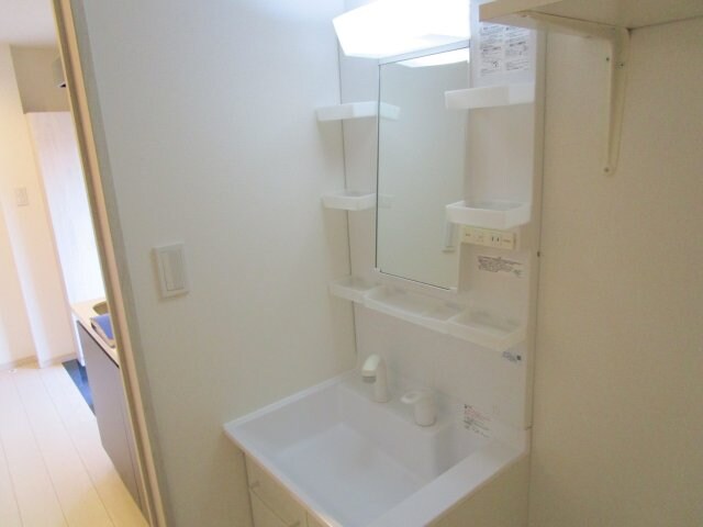 モダンアパートメント枚方三矢町の物件内観写真